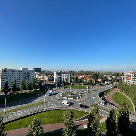 Apartment With City Skyline Леуварден Екстериор снимка